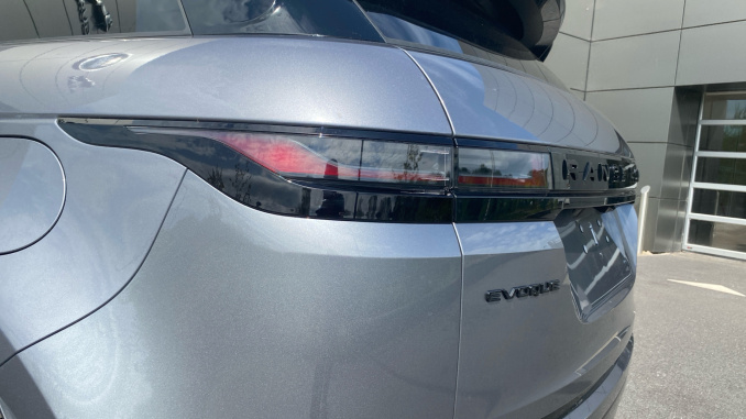 Land Rover Range Rover Evoque 1.5 P270e Dynamic SE 5dr Auto Hatchback - Image 19